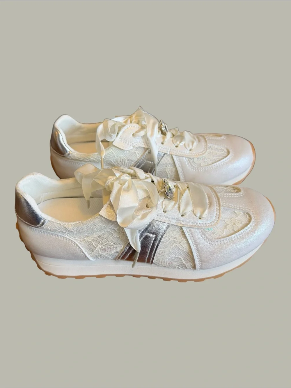 Lace Ribbon Detail Women’s White Sneakers - Picture 4 of 8